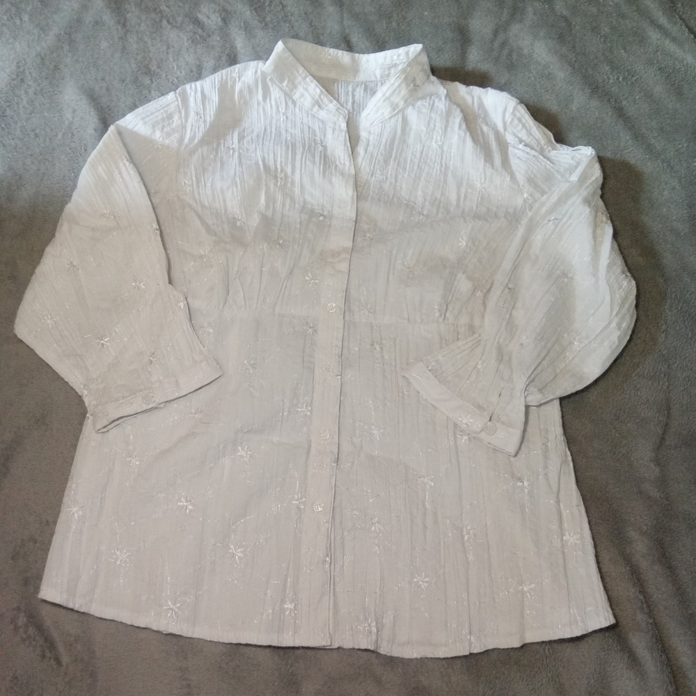 White Floral Embroidered Crinkle Button Up Tunic Blouse RN 129450